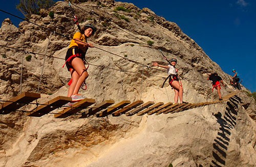 Actividades multiaventura Cuenca Los Barrancos - Vías Ferratas